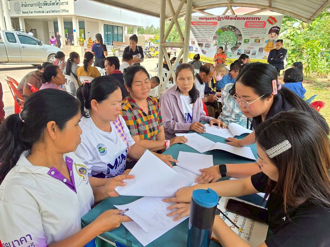 title - ปล่อยสินเชื่อเงินกองทุนการปฎิรูปที่ดินเพื่อเกษตรกรรม ประจำปีงบประมาณ 2569 ให้แก่เกษตรกรในเขตปฎิรูปที่ดิน ครั้งที่ 1/2569  จำนวน 25 ราย รวมเป็นเงิน 1,130,000 บาท (หนึ่งล้านหนึ่งแสนสามหมื่นบาทถ้วน)